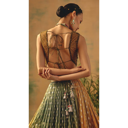 Basanti Kapde aur Koffee The Haldi Forest Lehenga And Stitched Blouse With Dupatta