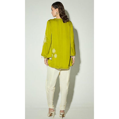 Basanti Kapde aur Koffee The Willow Leaf Embroidered Co-Ord Set