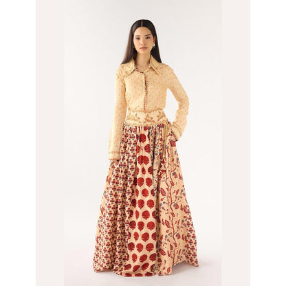 Basanti Kapde aur Koffee Multi-Color Raw Silk Embroidered Skirt Set