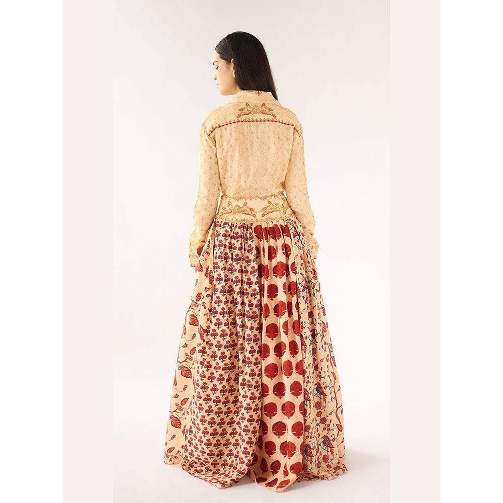 Basanti Kapde aur Koffee Multi-Color Raw Silk Embroidered Skirt Set