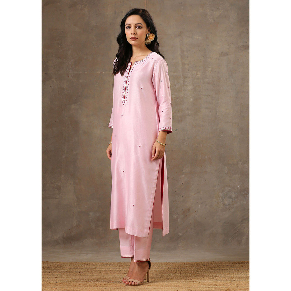 Bbaawri Hand Embroidered Chanderi Silk Pink Kurta with Pant & Dupatta (Set of 3)
