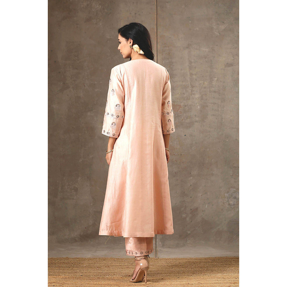 Bbaawri Peach Color Hand Embroidered Chanderi Silk Kurta with Pant & Dupatta (Set of 3)