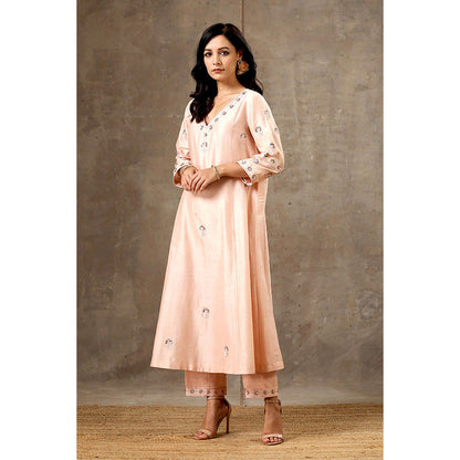 Bbaawri Peach Color Hand Embroidered Chanderi Silk Kurta with Pant & Dupatta (Set of 3)