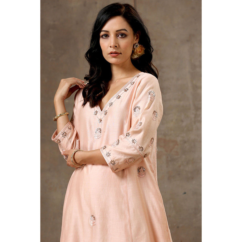 Bbaawri Peach Color Hand Embroidered Chanderi Silk Kurta with Pant & Dupatta (Set of 3)