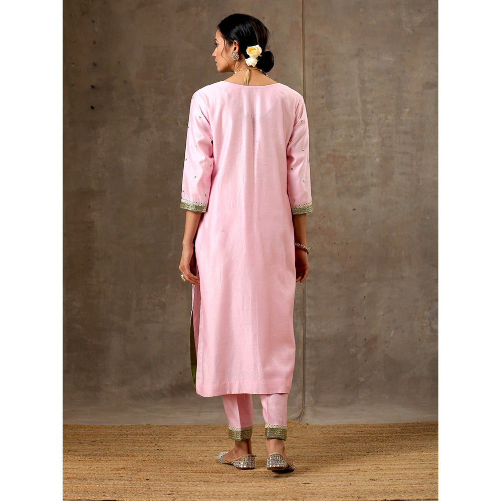 Bbaawri Pink Green Hand Embroidered Chanderi Silk Kurta with Pant & Dupatta (Set of 3)