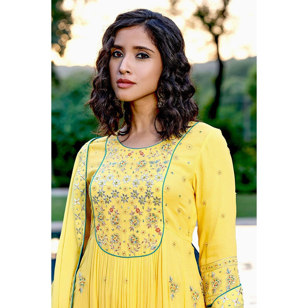 Bbaawri Yellow Georgette Kali Gota Patti Hand Embroidery Kurta with Pant & Dupatta (Set of 3)