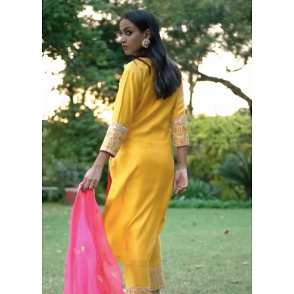 Bbaawri Yellow Hand Embroidered Silk Kurta with Pant & Dupatta (Set of 3)