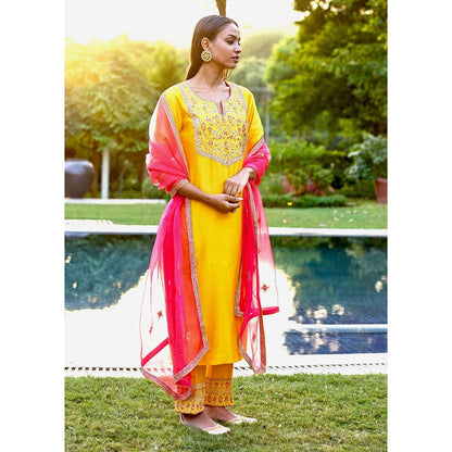 Bbaawri Yellow Hand Embroidered Silk Kurta with Pant & Dupatta (Set of 3)