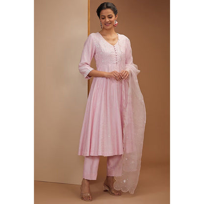 Bbaawri Pink Hand Embroidered Chanderi Silk Kurta with Pant & Dupatta (Set of 3)