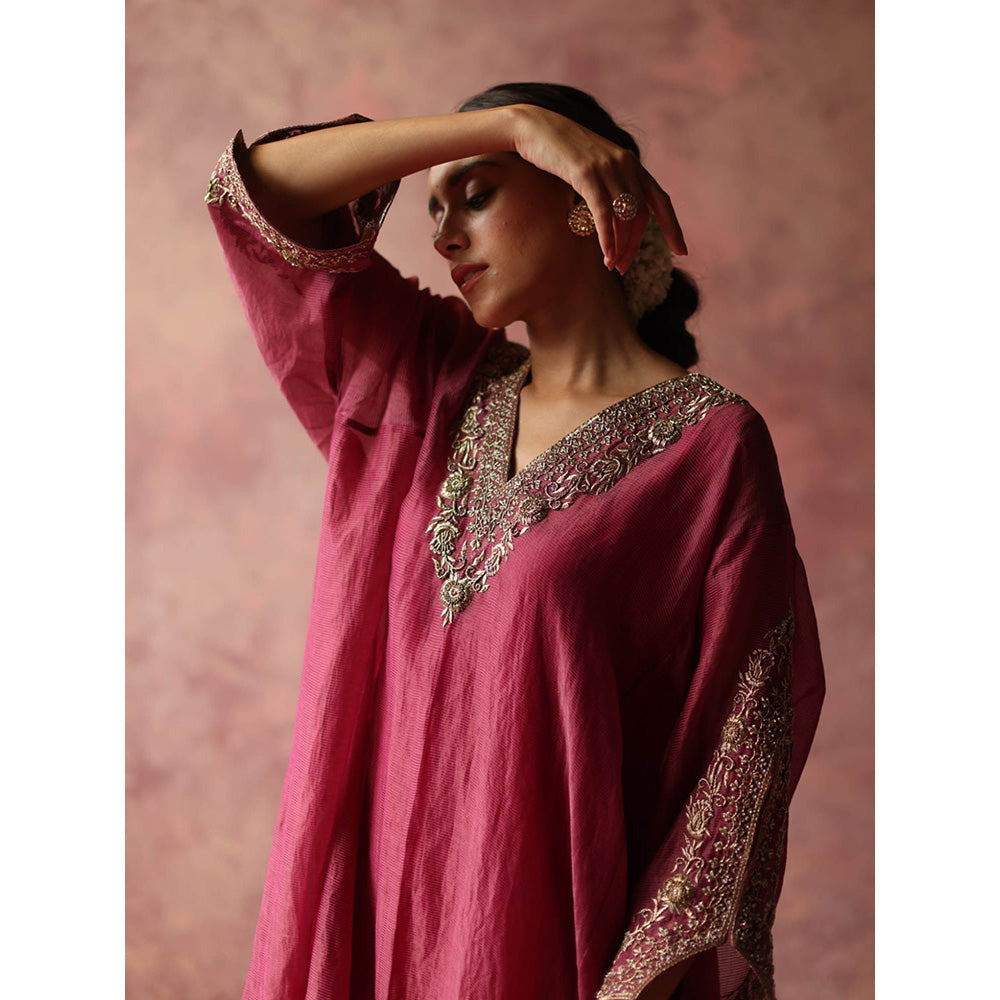 Begum Pret Heer Pink Phiran Kurta (Set of 3)