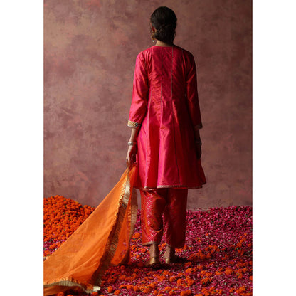 Begum Pret Rumi Pink Orange Kurta (Set of 3)