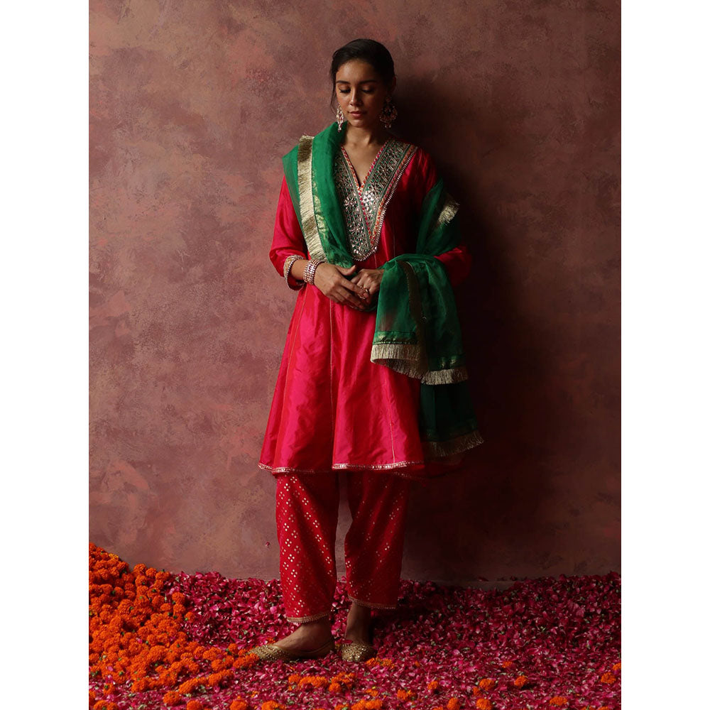 Begum Pret Rumi Pink Green Kurta (Set of 3)