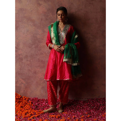 Begum Pret Rumi Pink Green Kurta (Set of 3)