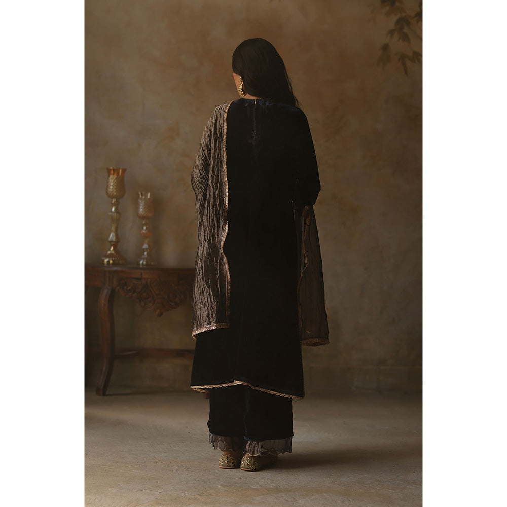 Begum Pret Faiz Midnight Blue Kurta with Pant and Dupatta (Set of 3)