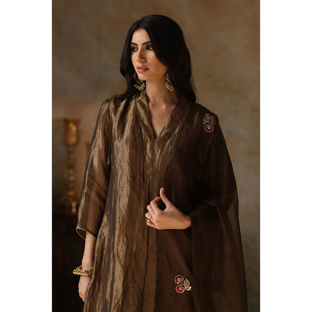 Begum Pret AYAT Gold Kurta with Pant & Dupatta (Set of 3)