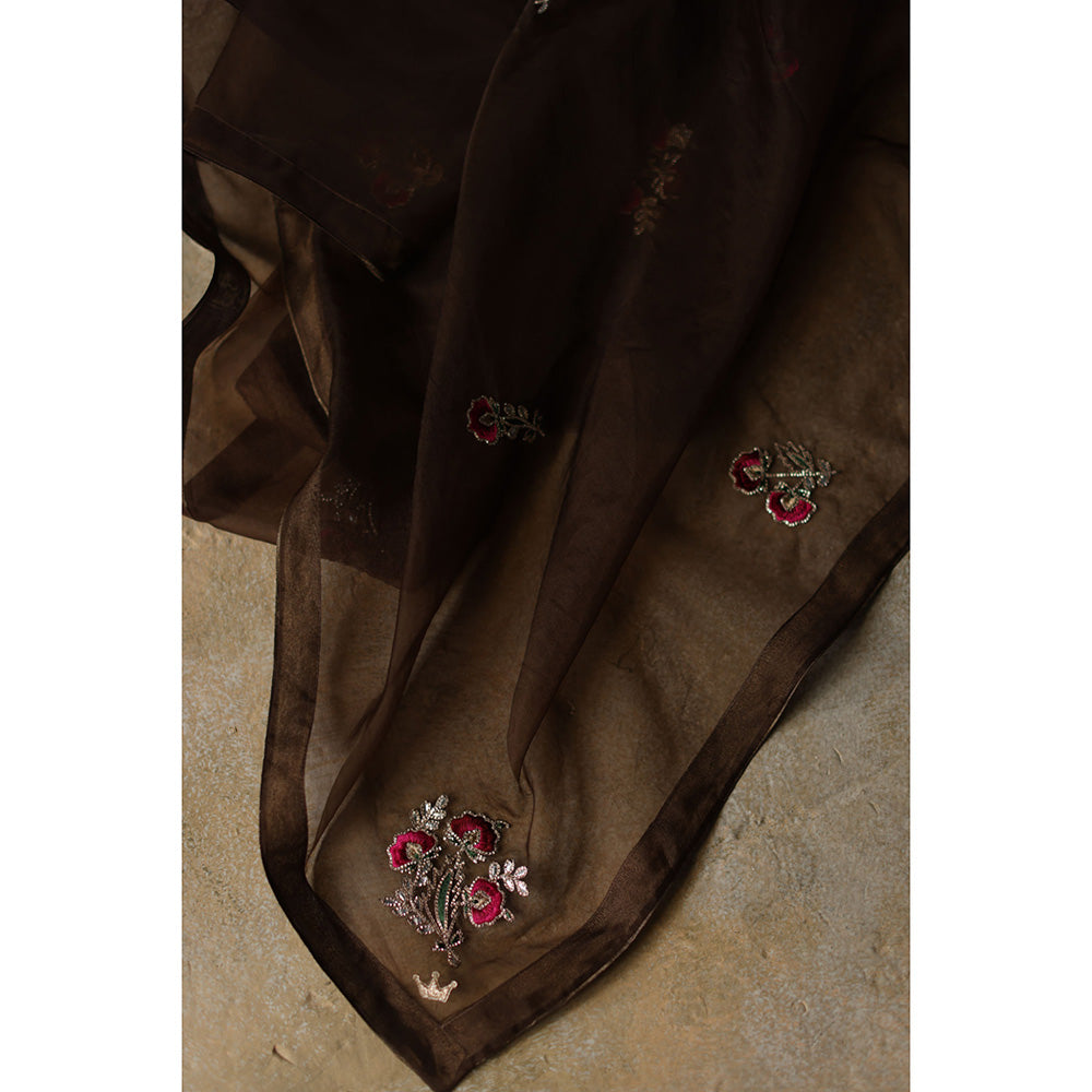 Begum Pret AYAT Gold Kurta with Pant & Dupatta (Set of 3)