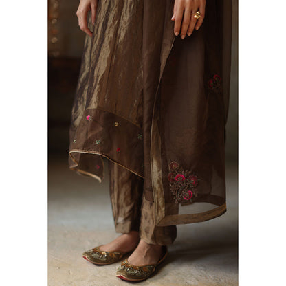 Begum Pret AYAT Gold Kurta with Pant & Dupatta (Set of 3)