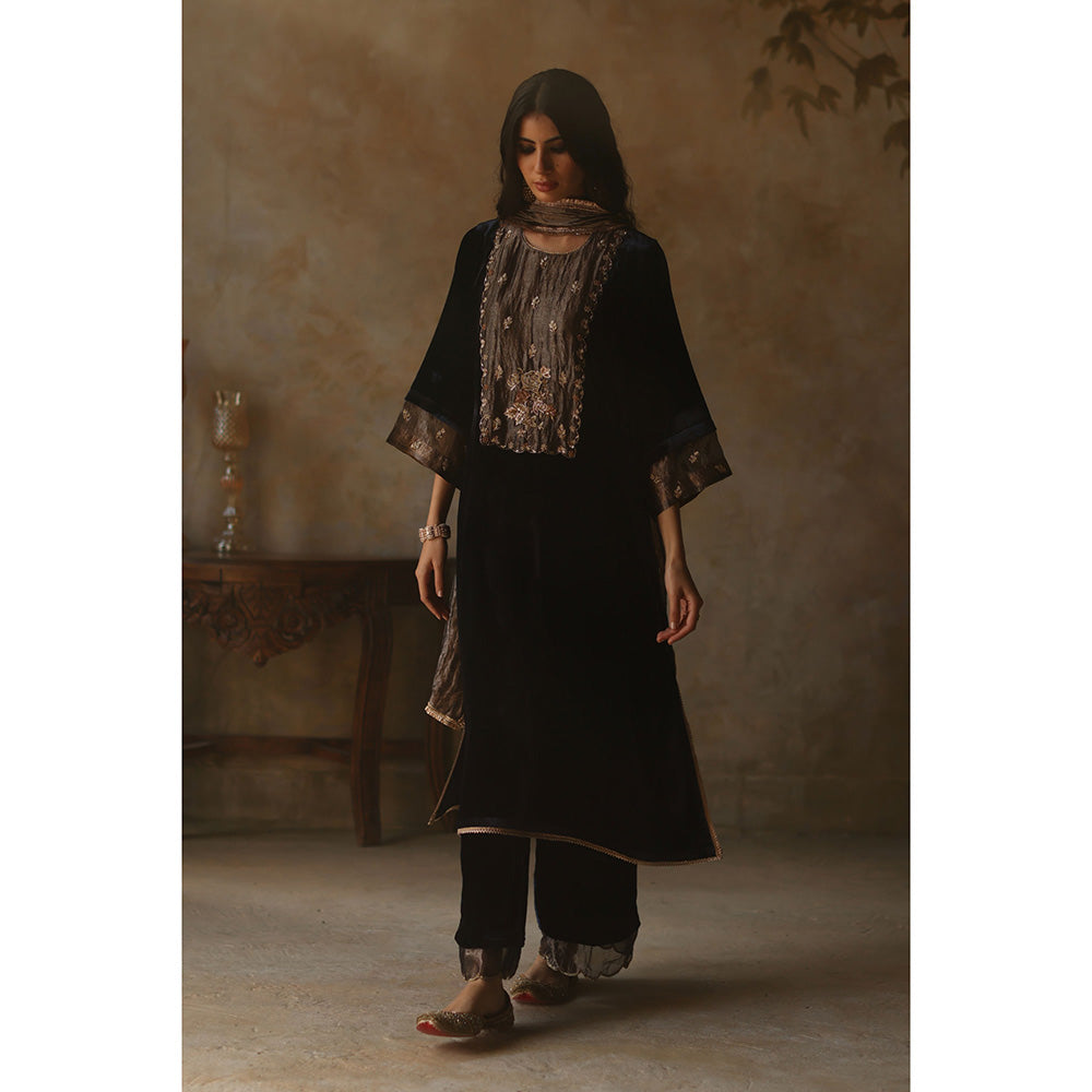 Begum Pret FAIZ Navy Blue Kurta with Pant & Dupatta (Set of 3)