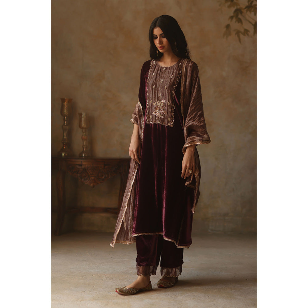 Begum Pret FAIZ Burgundy Kurta with Pant & Dupatta (Set of 3)