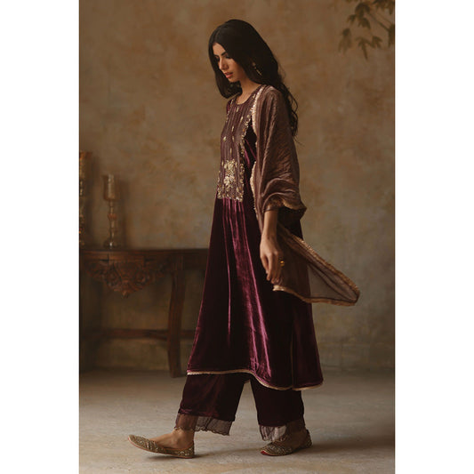 Begum Pret FAIZ Burgundy Kurta with Pant & Dupatta (Set of 3)