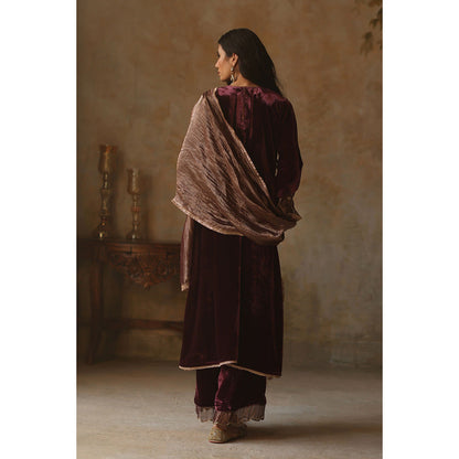Begum Pret FAIZ Burgundy Kurta with Pant & Dupatta (Set of 3)