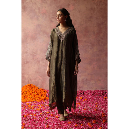 Begum Pret HEER Phiran Olive Kurta with Pant (Set of 2)