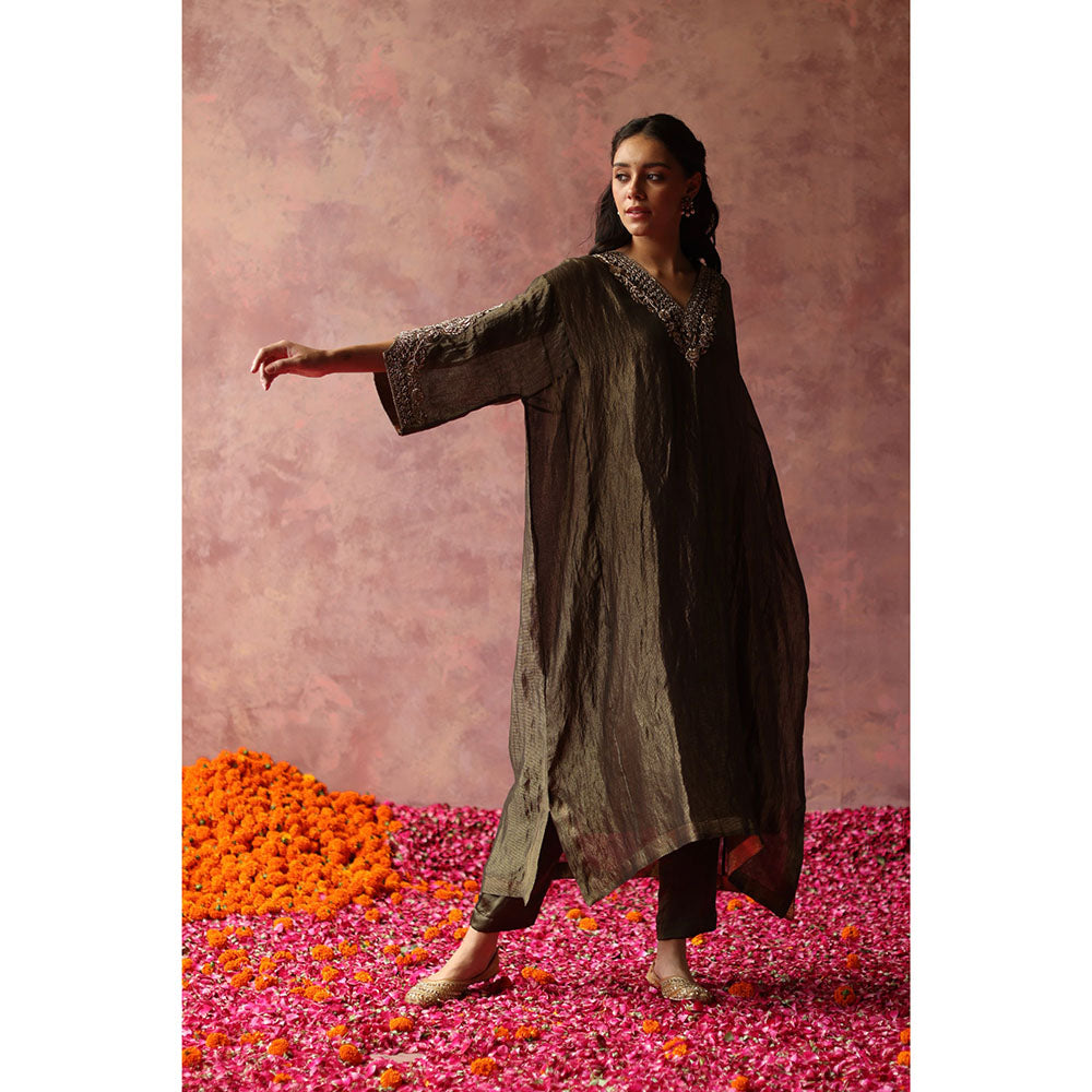 Begum Pret HEER Phiran Olive Kurta with Pant (Set of 2)