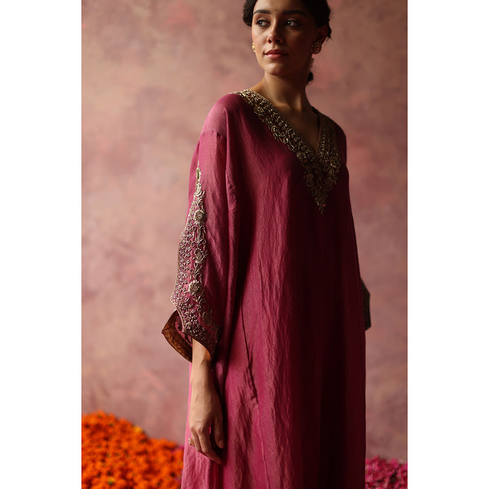 Begum Pret HEER Phiran Pink Kurta with Pant (Set of 2)