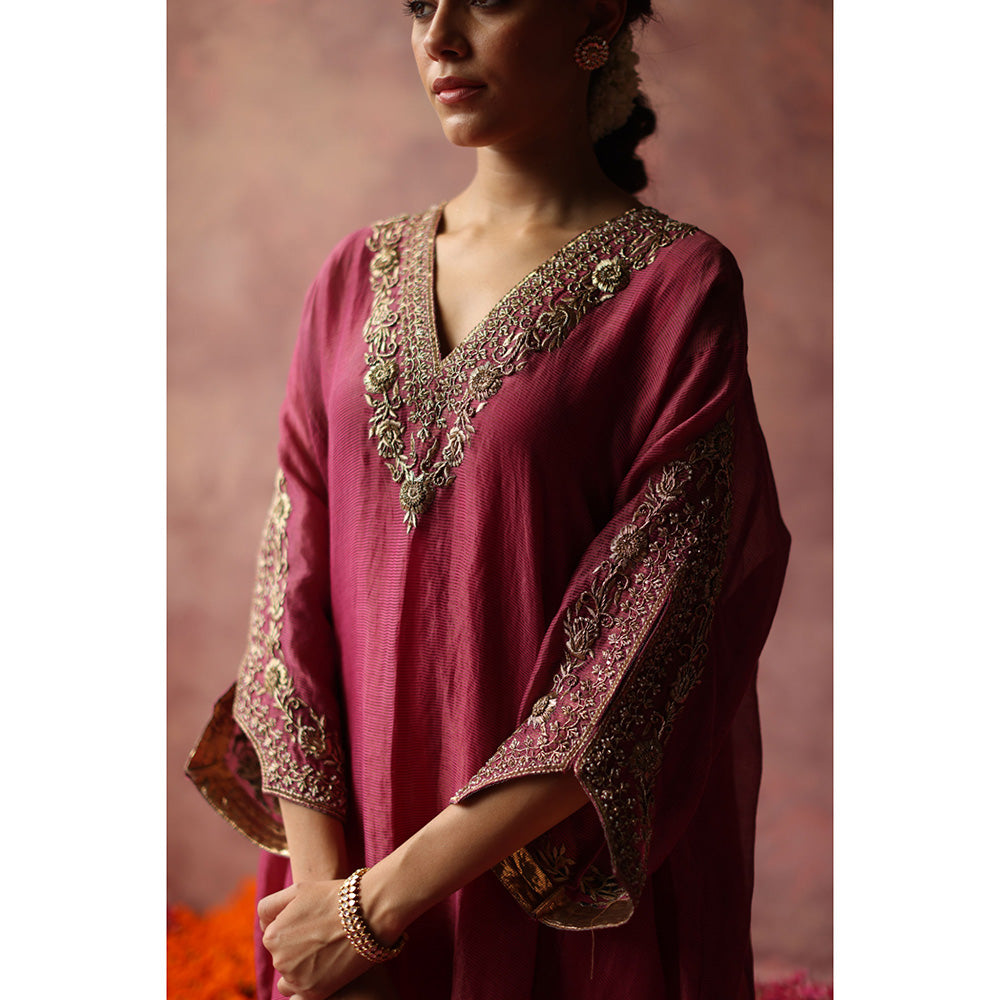 Begum Pret HEER Phiran Pink Kurta with Pant (Set of 2)