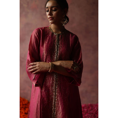 Begum Pret PAAKIZAH Pink Kurta with Pant & Dupatta (Set of 4)