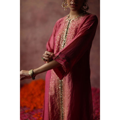 Begum Pret PAAKIZAH Pink Kurta with Pant & Dupatta (Set of 4)