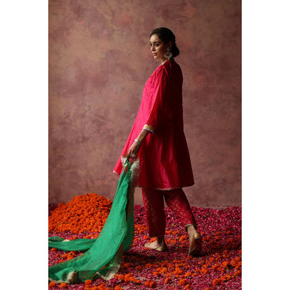Begum Pret RUMI Pink Kurta with Pant & Green Dupatta (Set of 3)