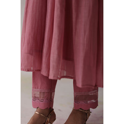 Begum Pret Pink Kinza Kurta with Pant with slip and Dupatta (Set of 4)