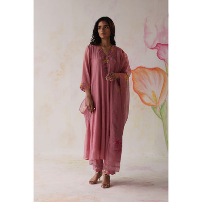 Begum Pret Pink Kinza Kurta with Pant with slip and Dupatta (Set of 4)