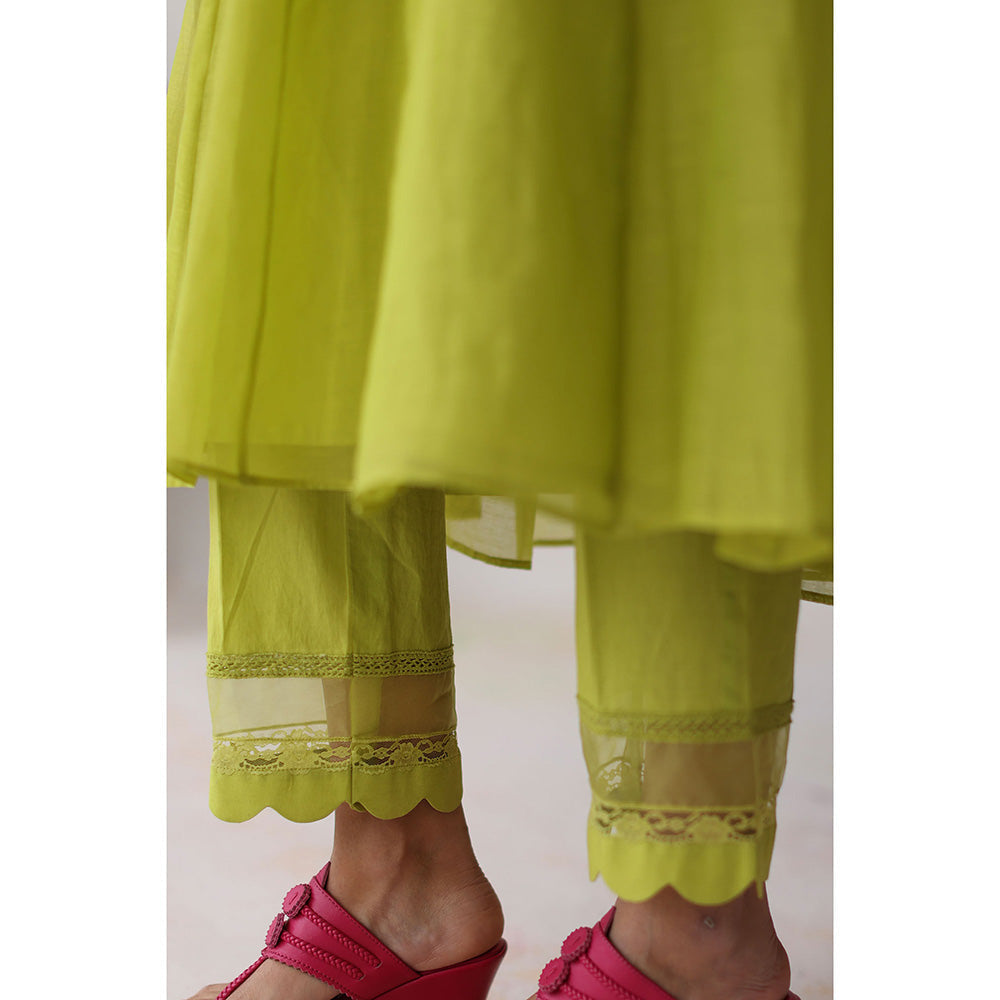 Begum Pret Green Kinza Kurta with Pant with slip and Dupatta (Set of 4)