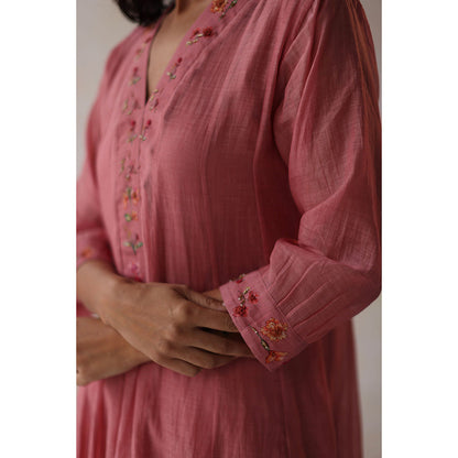 Begum Pret Pink Nargis Kurta with Pant with slip and Dupatta (Set of 4)