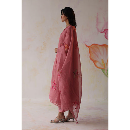Begum Pret Pink Nargis Kurta with Pant with slip and Dupatta (Set of 4)