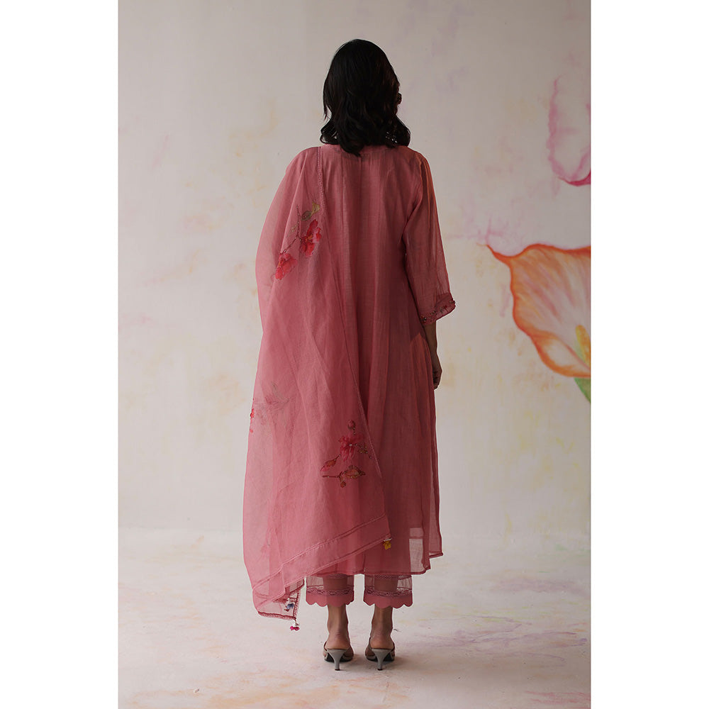 Begum Pret Pink Nargis Kurta with Pant with slip and Dupatta (Set of 4)
