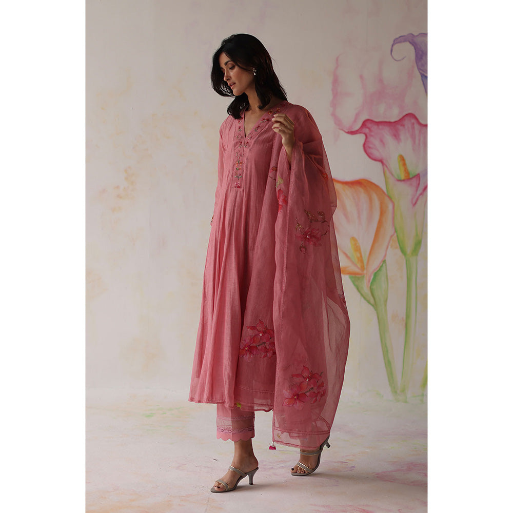 Begum Pret Pink Nargis Kurta with Pant with slip and Dupatta (Set of 4)