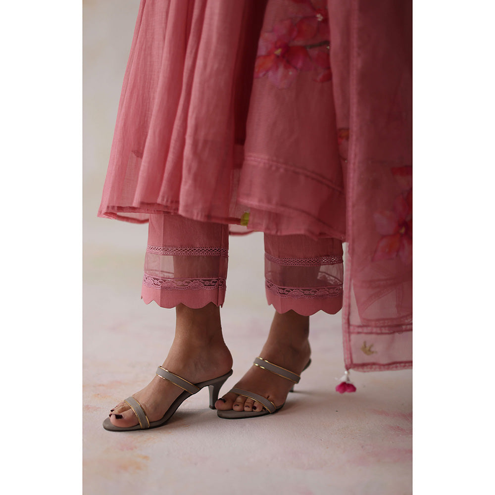 Begum Pret Pink Nargis Kurta with Pant with slip and Dupatta (Set of 4)