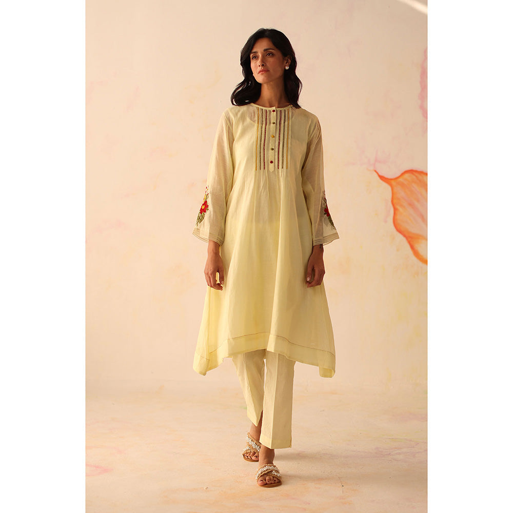 Begum Pret Cream Aqsa Kurta with Pant and slip (Set of 3)