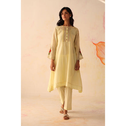 Begum Pret Cream Aqsa Kurta with Pant and slip (Set of 3)