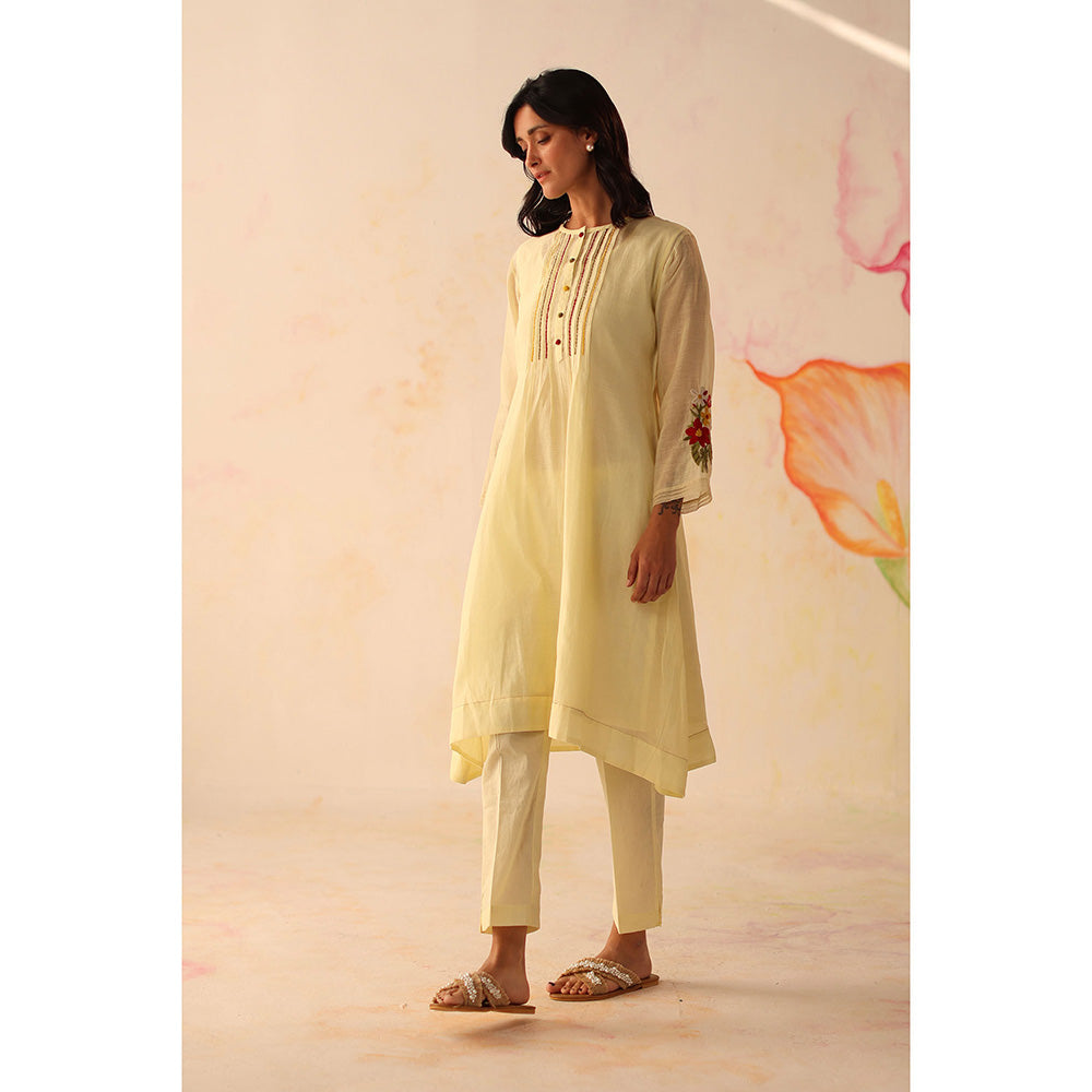 Begum Pret Cream Aqsa Kurta with Pant and slip (Set of 3)