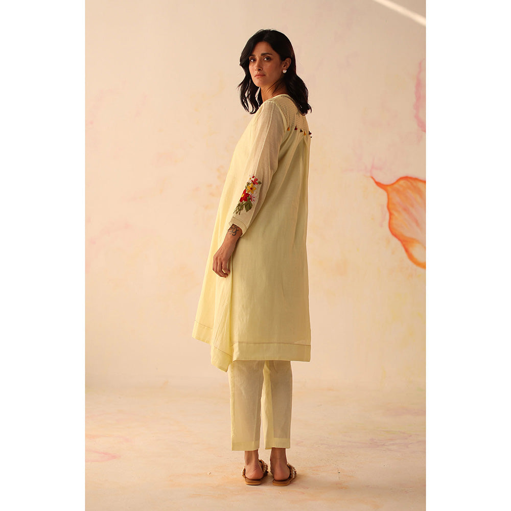 Begum Pret Cream Aqsa Kurta with Pant and slip (Set of 3)