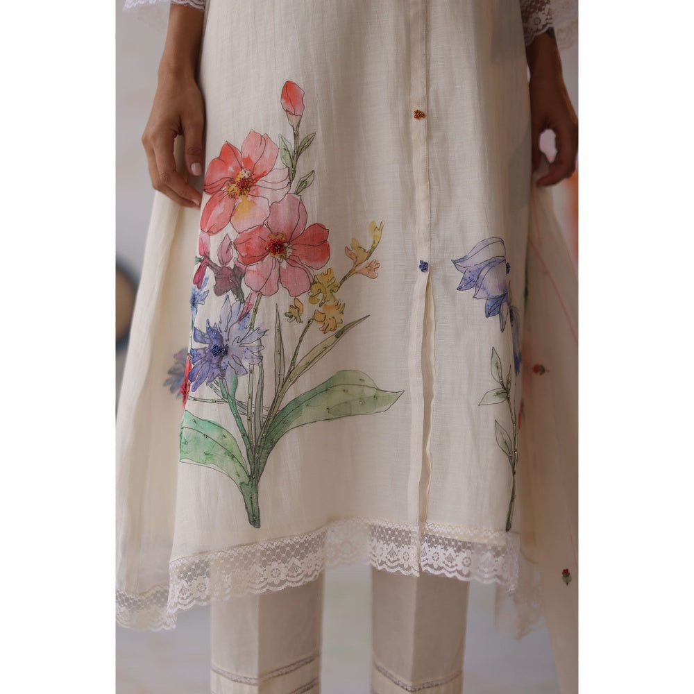 Begum Pret White Amaltas Kurta with Pant with slip and Dupatta (Set of 4)