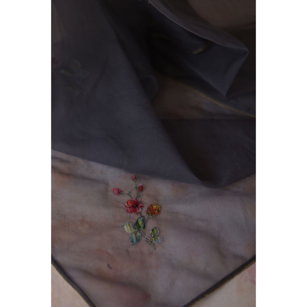 Begum Pret Grey Nishat Kurta with Pant with slip and Dupatta (Set of 4)