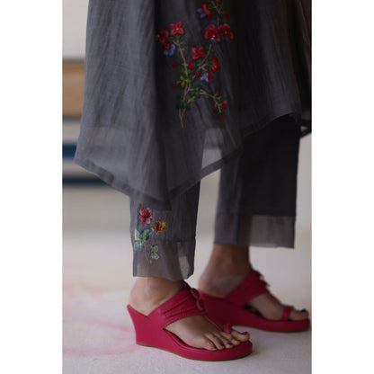 Begum Pret Grey Nishat Kurta with Pant with slip and Dupatta (Set of 4)