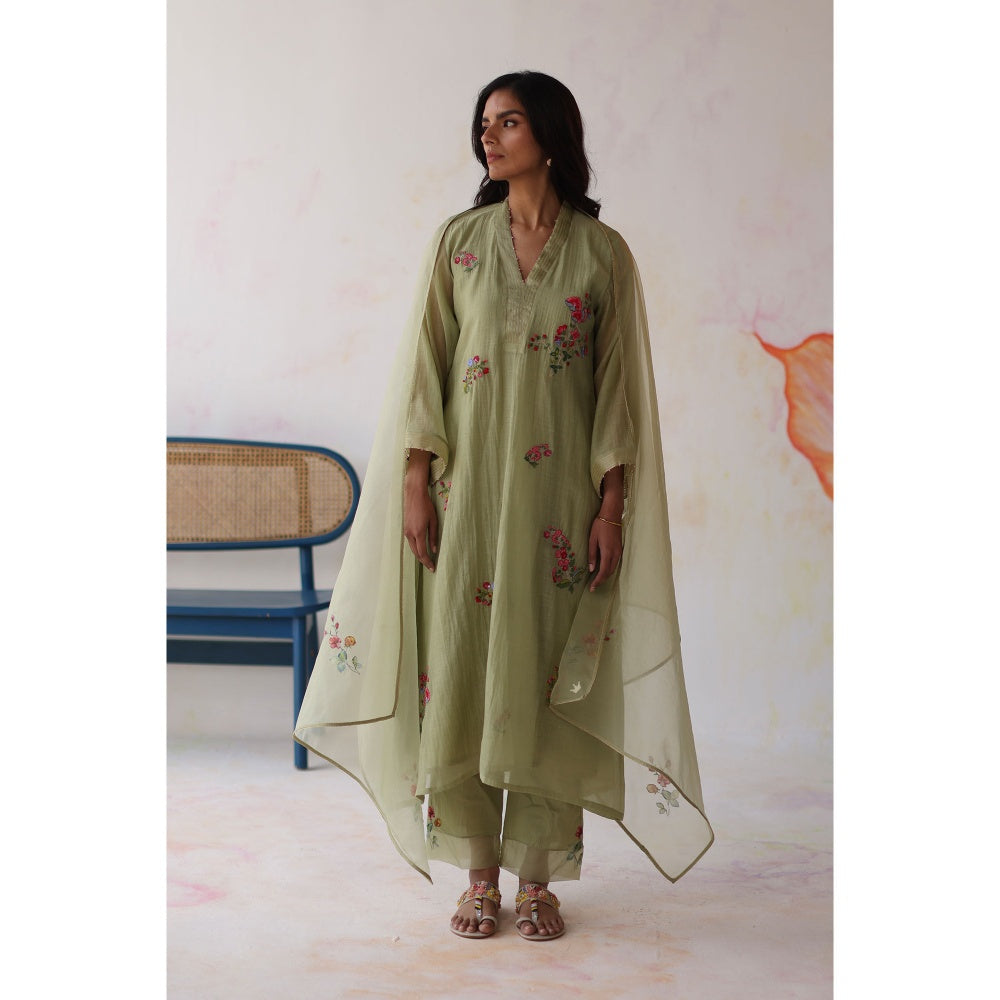 Begum Pret Green Nishat Kurta with Pant with slip and Dupatta (Set of 4)