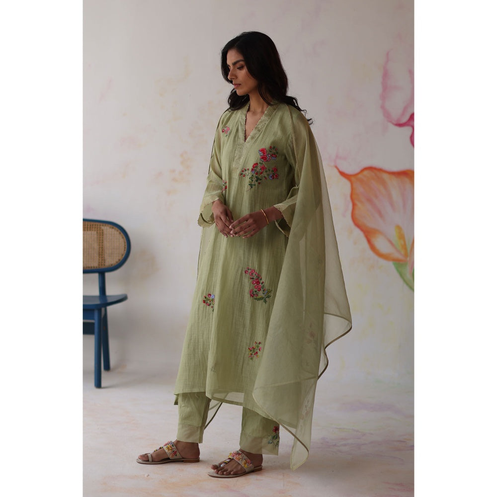 Begum Pret Green Nishat Kurta with Pant with slip and Dupatta (Set of 4)
