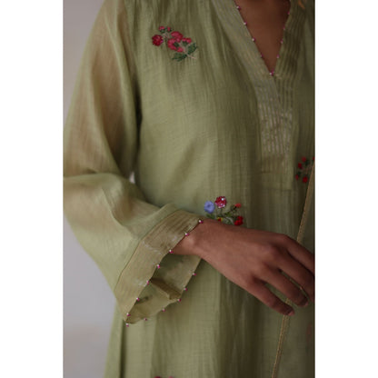 Begum Pret Green Nishat Kurta with Pant with slip and Dupatta (Set of 4)